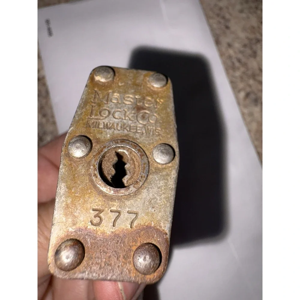 Vintage MASTER LOCK Padlock #377 with one Working Key Tested Industrial Decor.